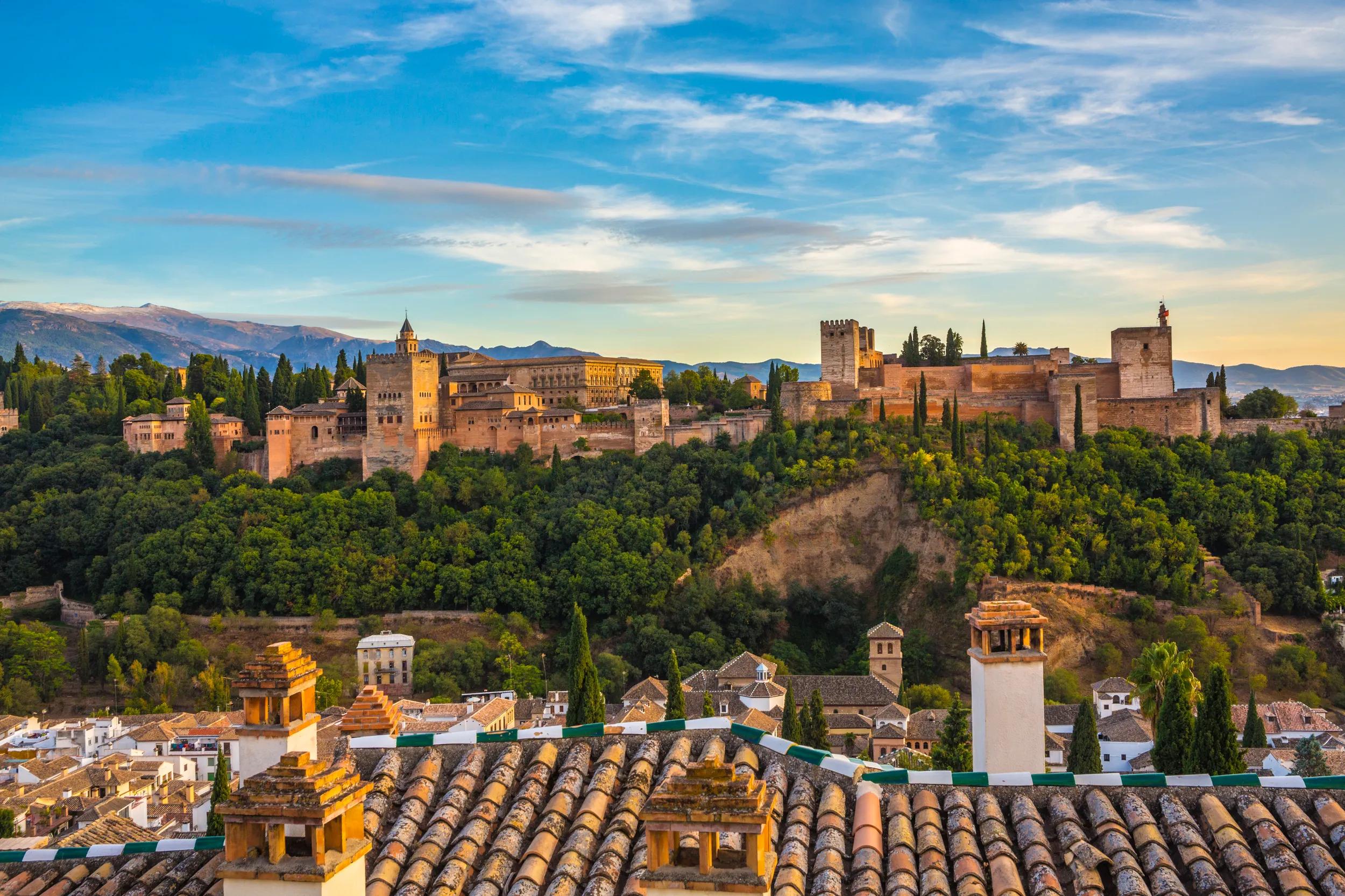 a-eu-spain-granada-alhambra-864489976-g-rf