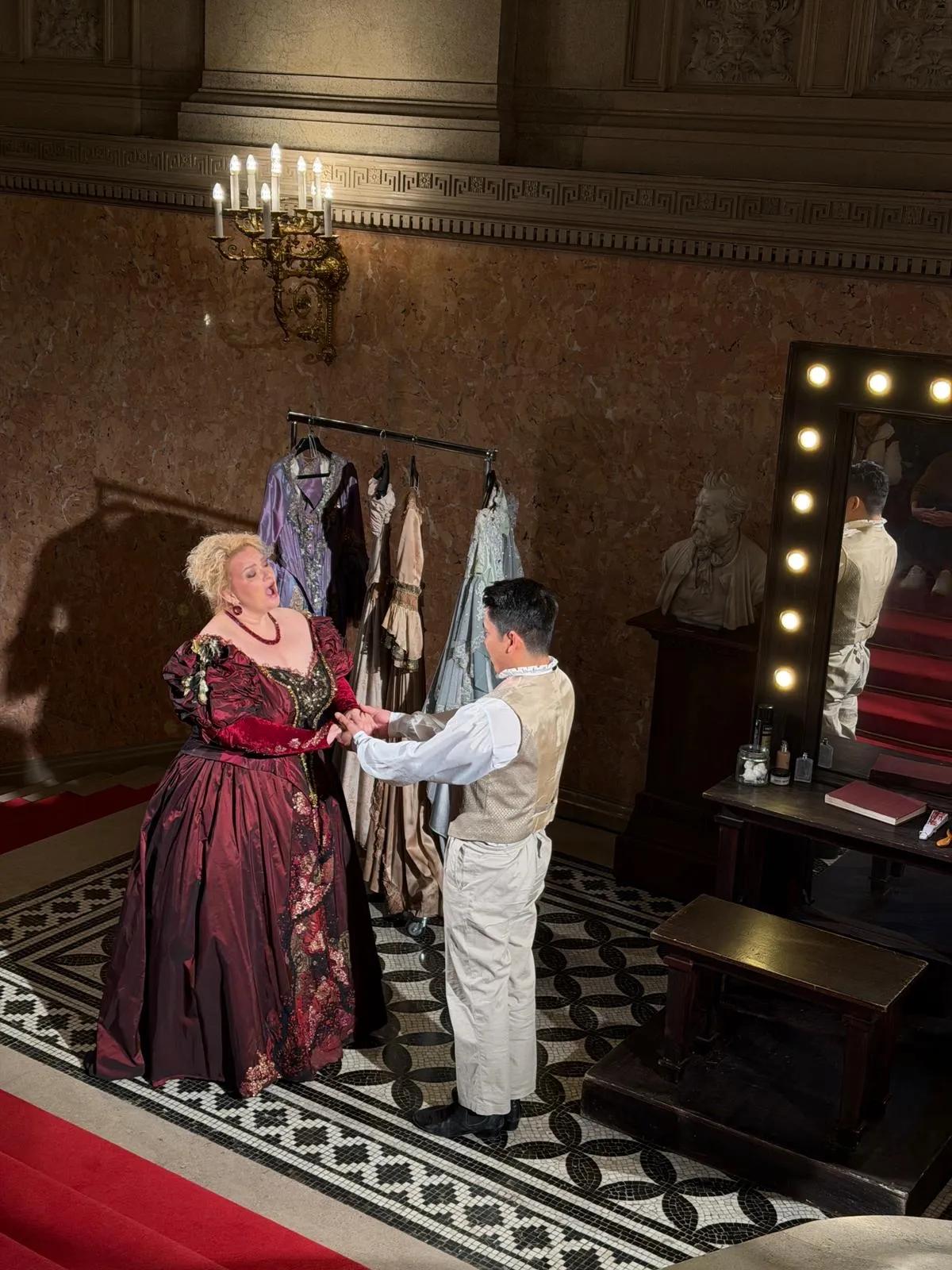 Influencer Nikki Parkinson at Budapest Opera House