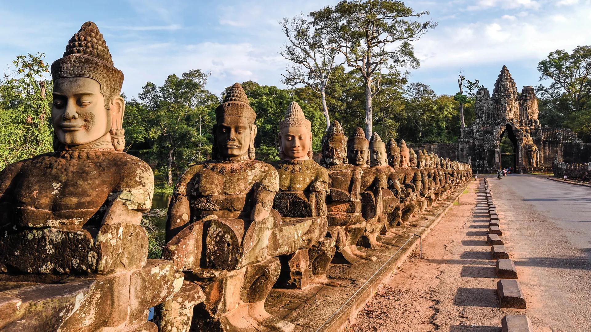 a-as-cambodia-angkor-thom-865119770-g