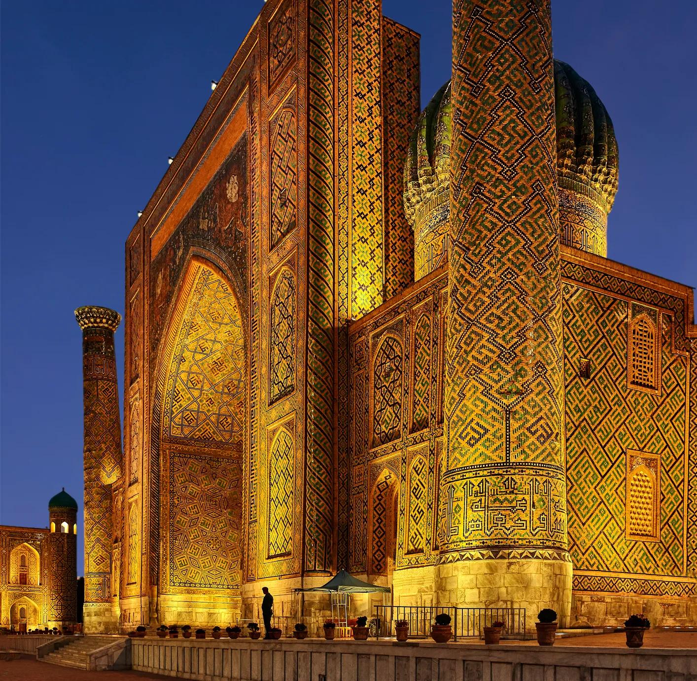 Uzbekistan, Samarkand, UNESCO World Heritage Site, Registan square, Cher Dor Madrasa