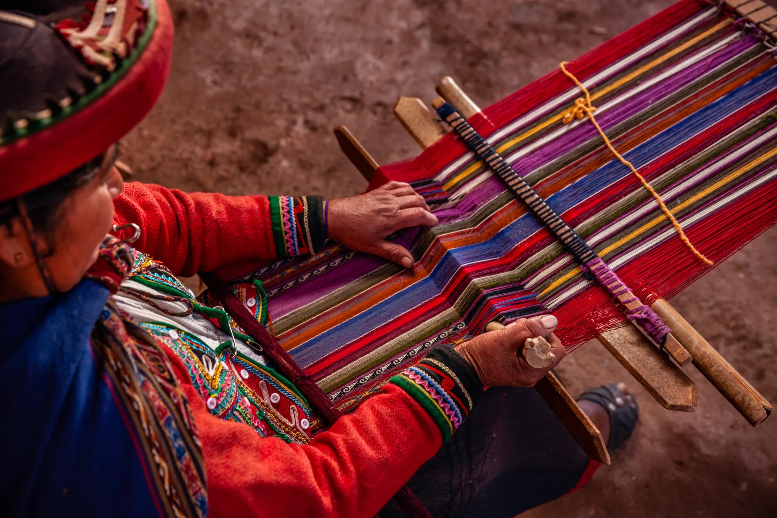 a-sca-peru-sacred-valley-peruvian-woman-1470008958-g-rf