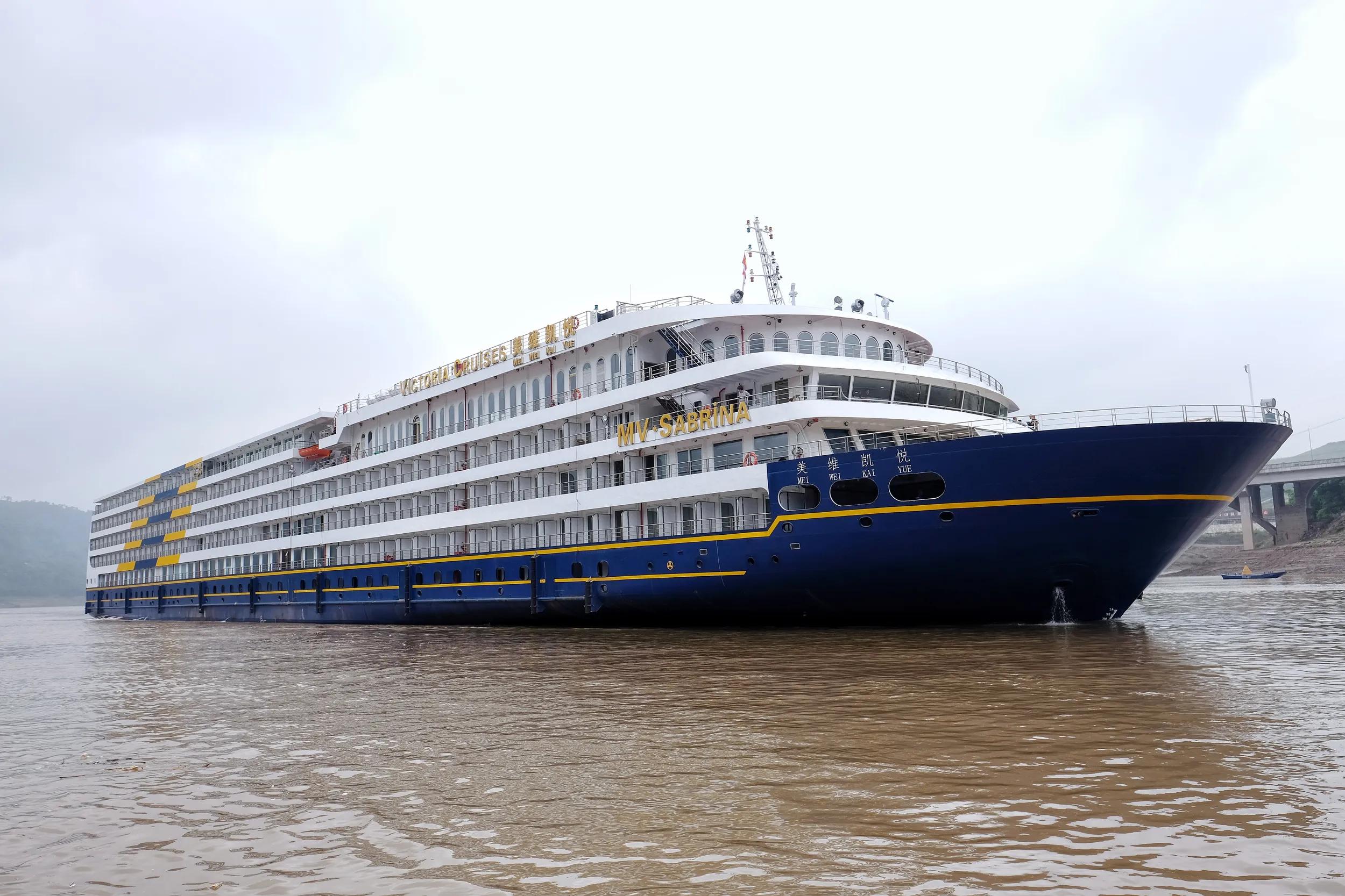 Ship Victoria Sabrina