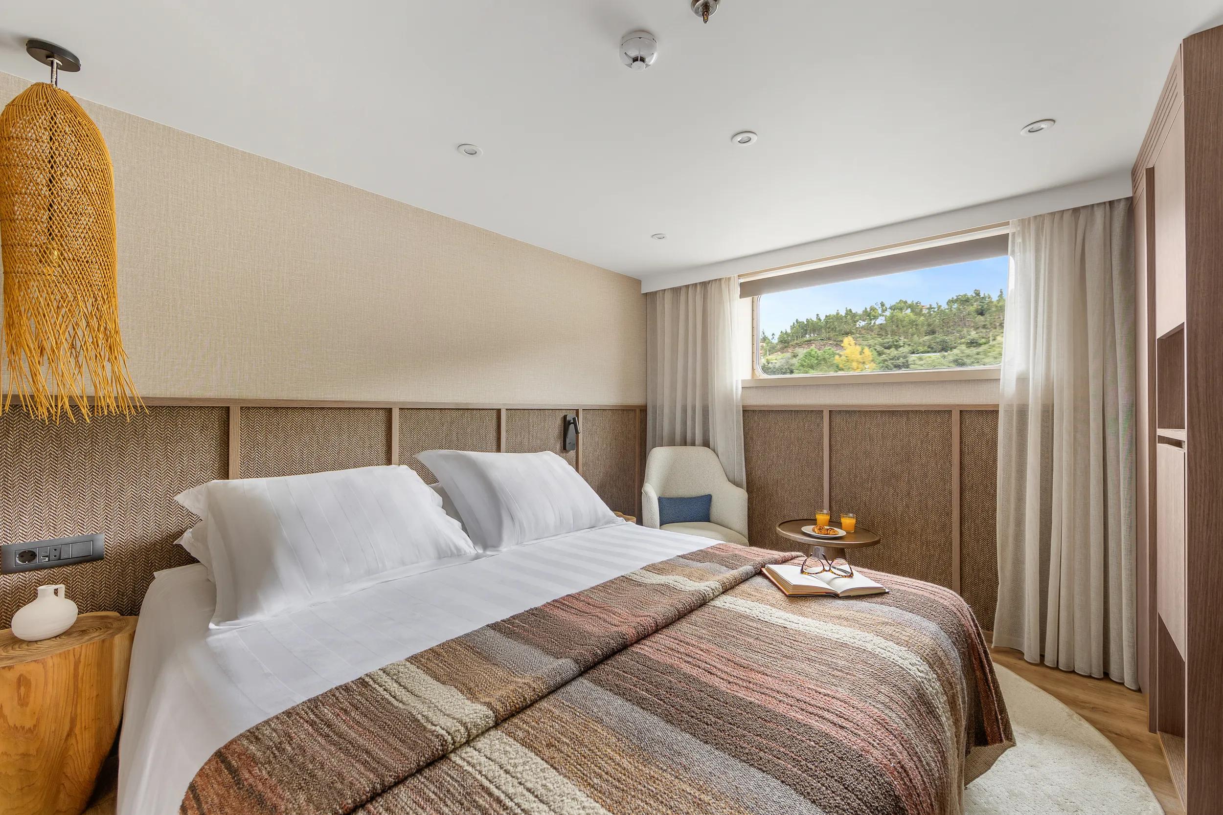 Window Stateroom - Douro Estrela photoshoot 2024