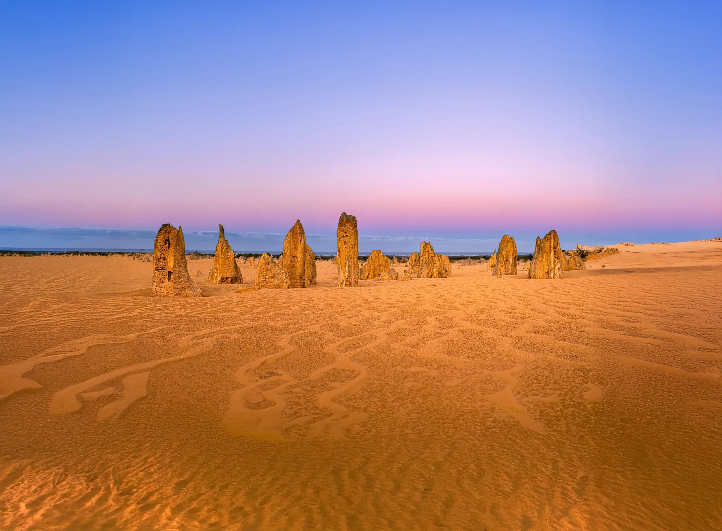 t-au-wa-nambung-national-park-pinnacles-pink-sky-507942316-as