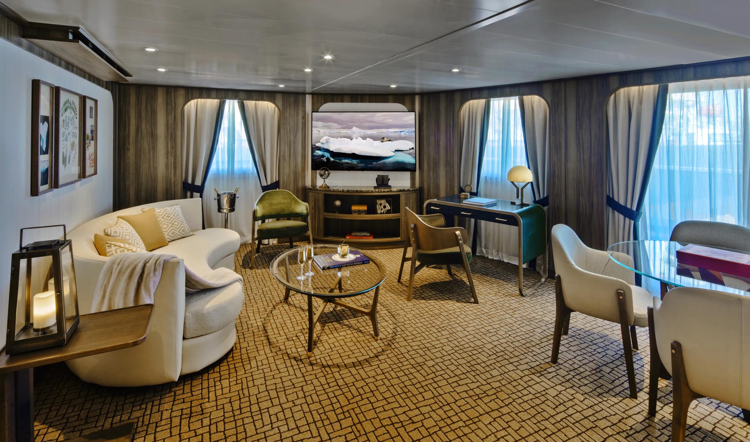 Ship Seabourn Venture-Pursuit - Signature Suite living room