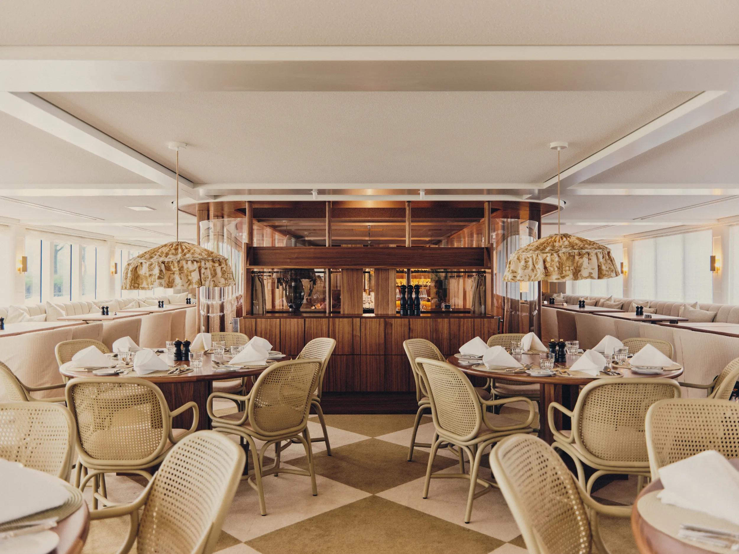 Ship APT Solara interior Bistro Saison