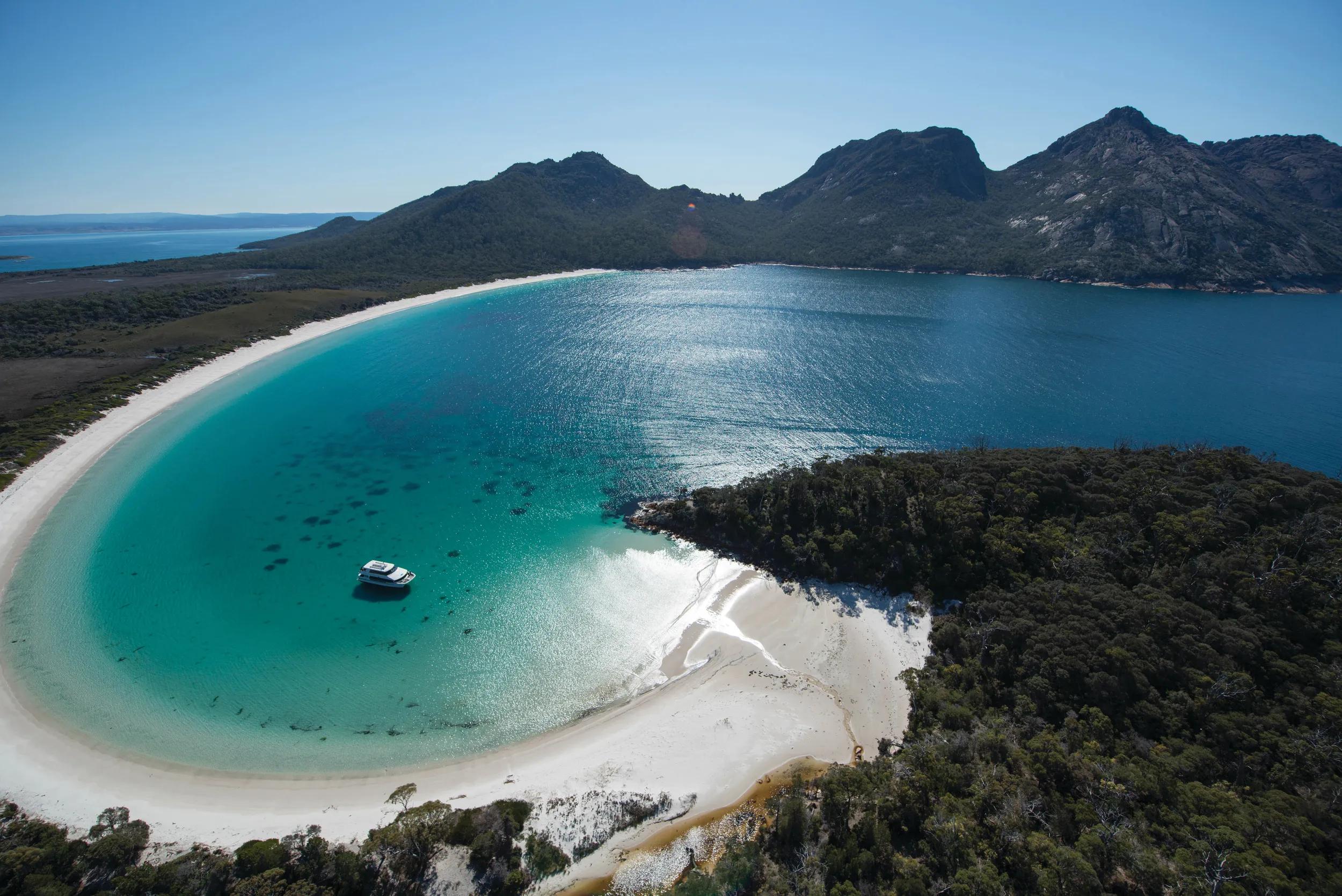 Experience the exquisite beauty of Wineglass Bay, without the crowds, on The Wineglass Bay Cruise on the Schouten Passage II.