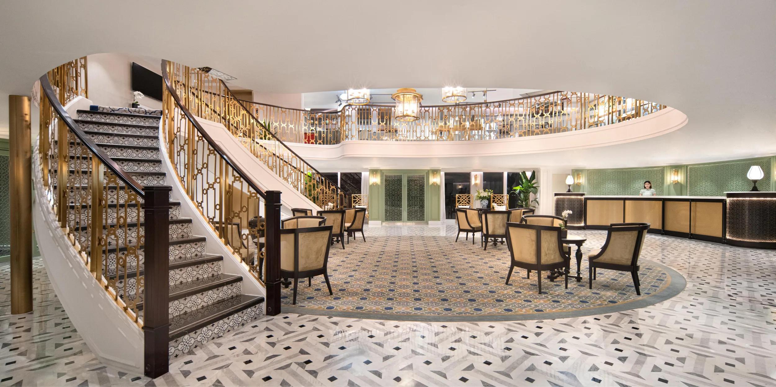 Lobby, Ship Yangzi Explorer.