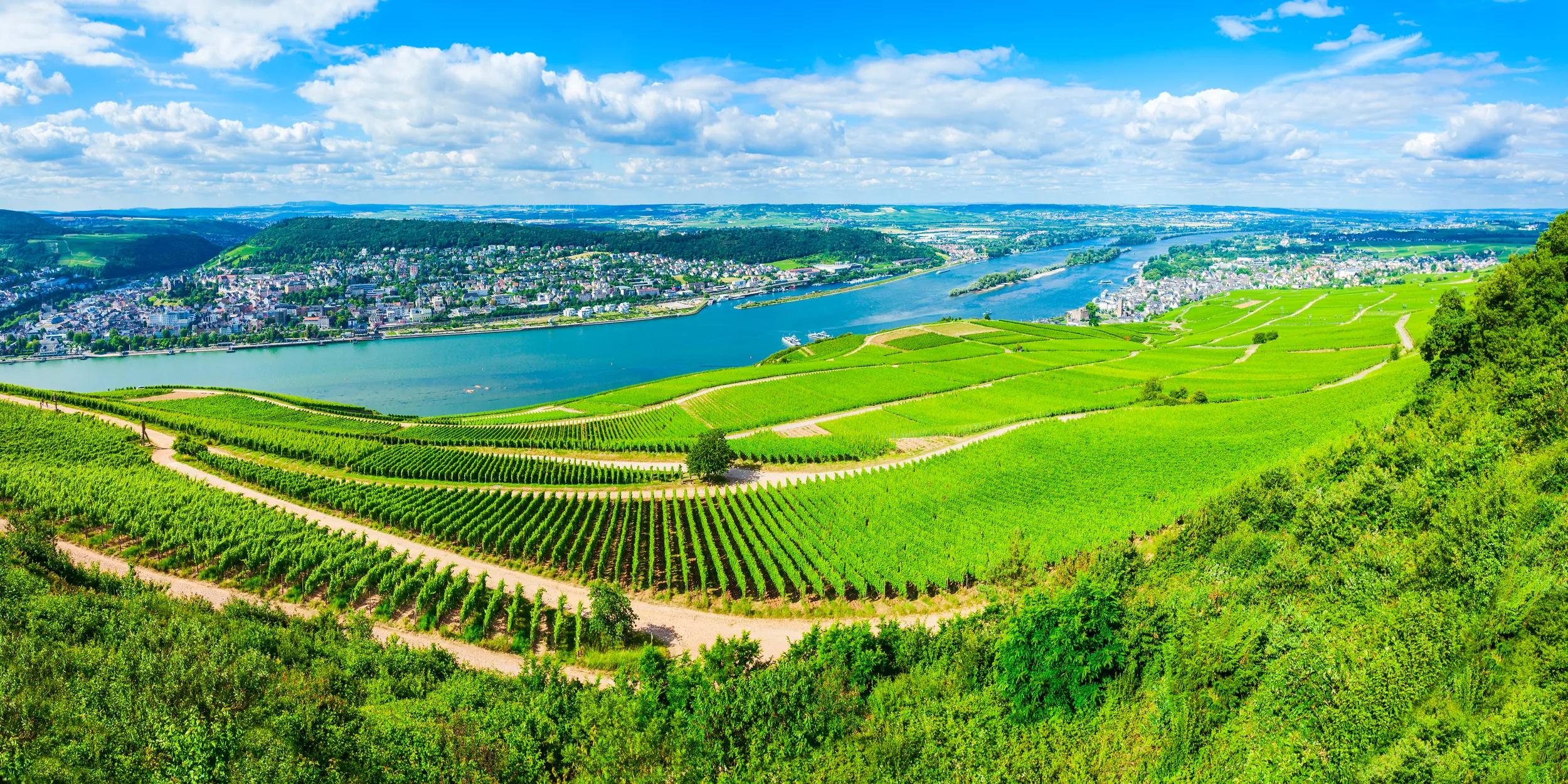 a-eu-germany-rudeshiem-rhine-valley-1829131343-s