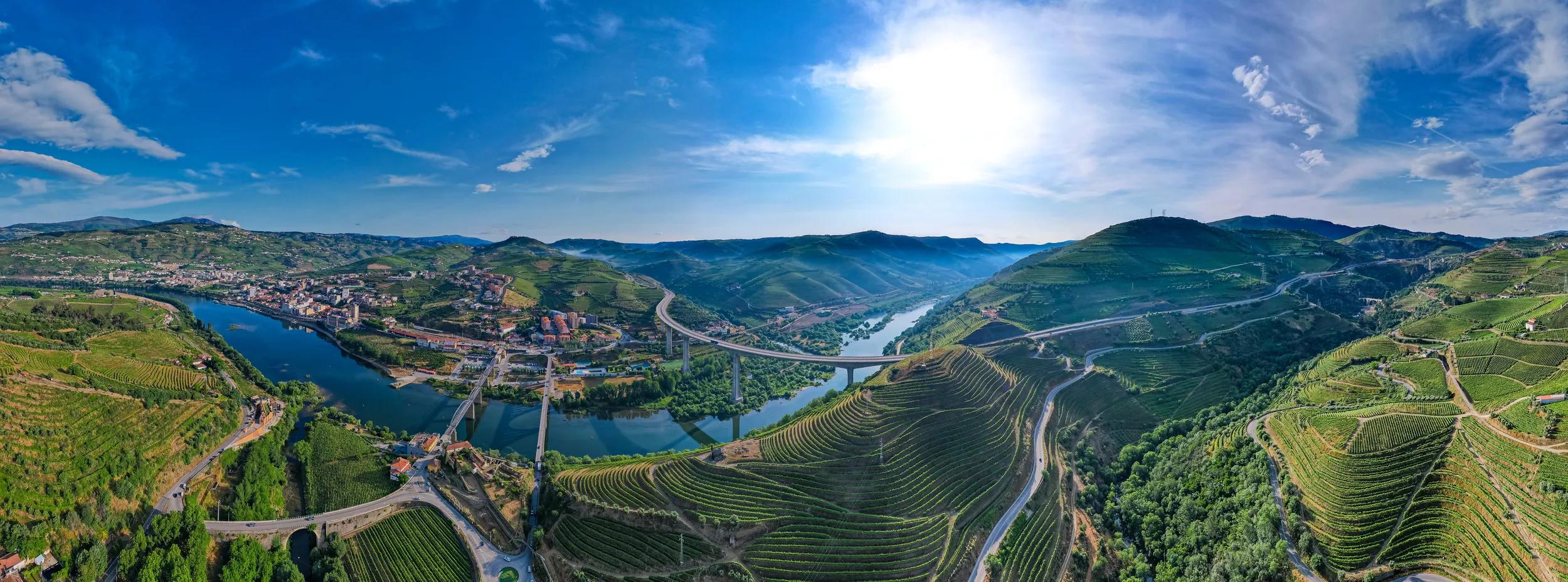 a-eu-portugal-douro-valley-vineyards-1540288012-g-rf