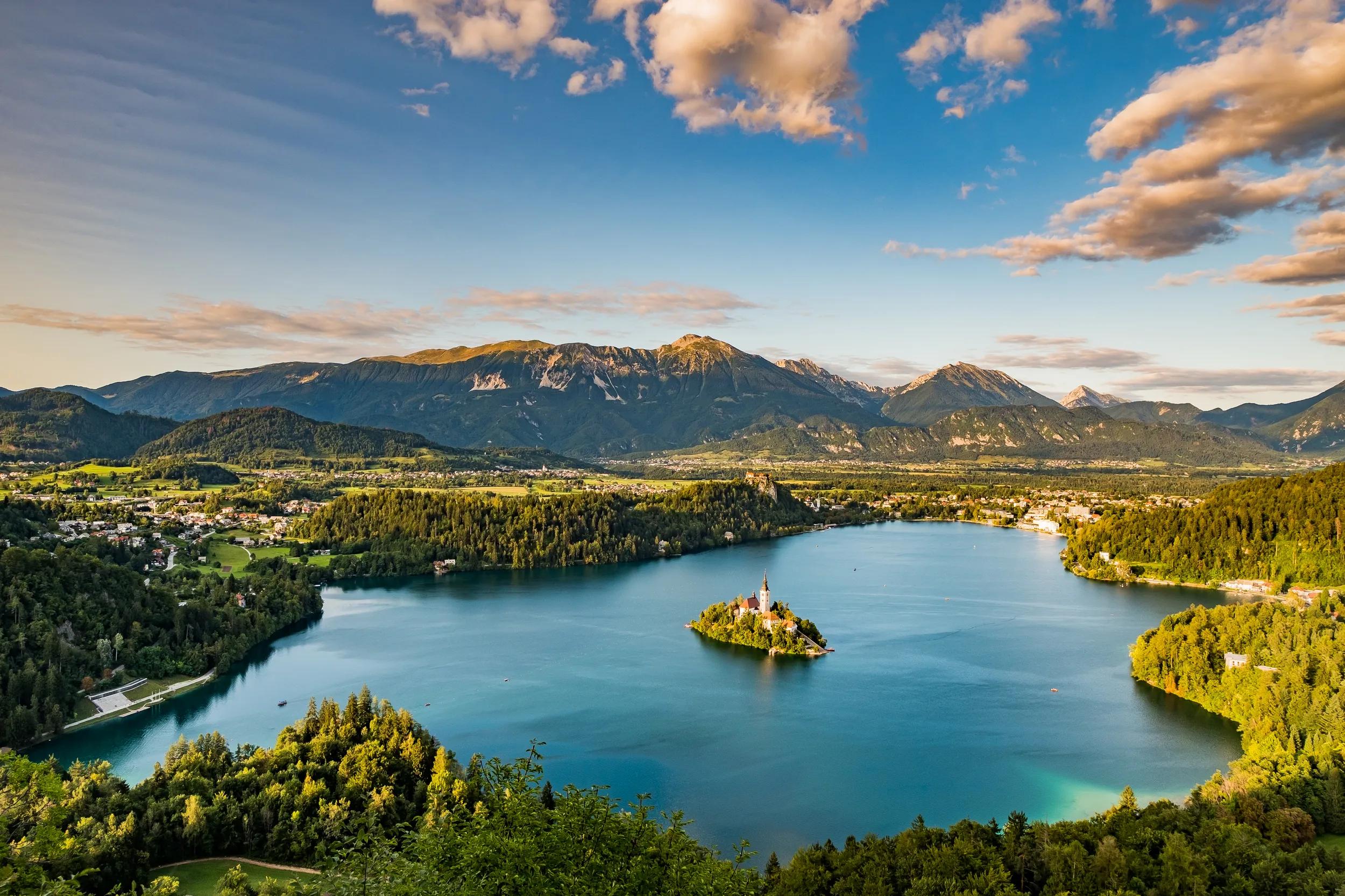 a-eu-slovenia-lake-bled-bled-island-1149044365-g-rf