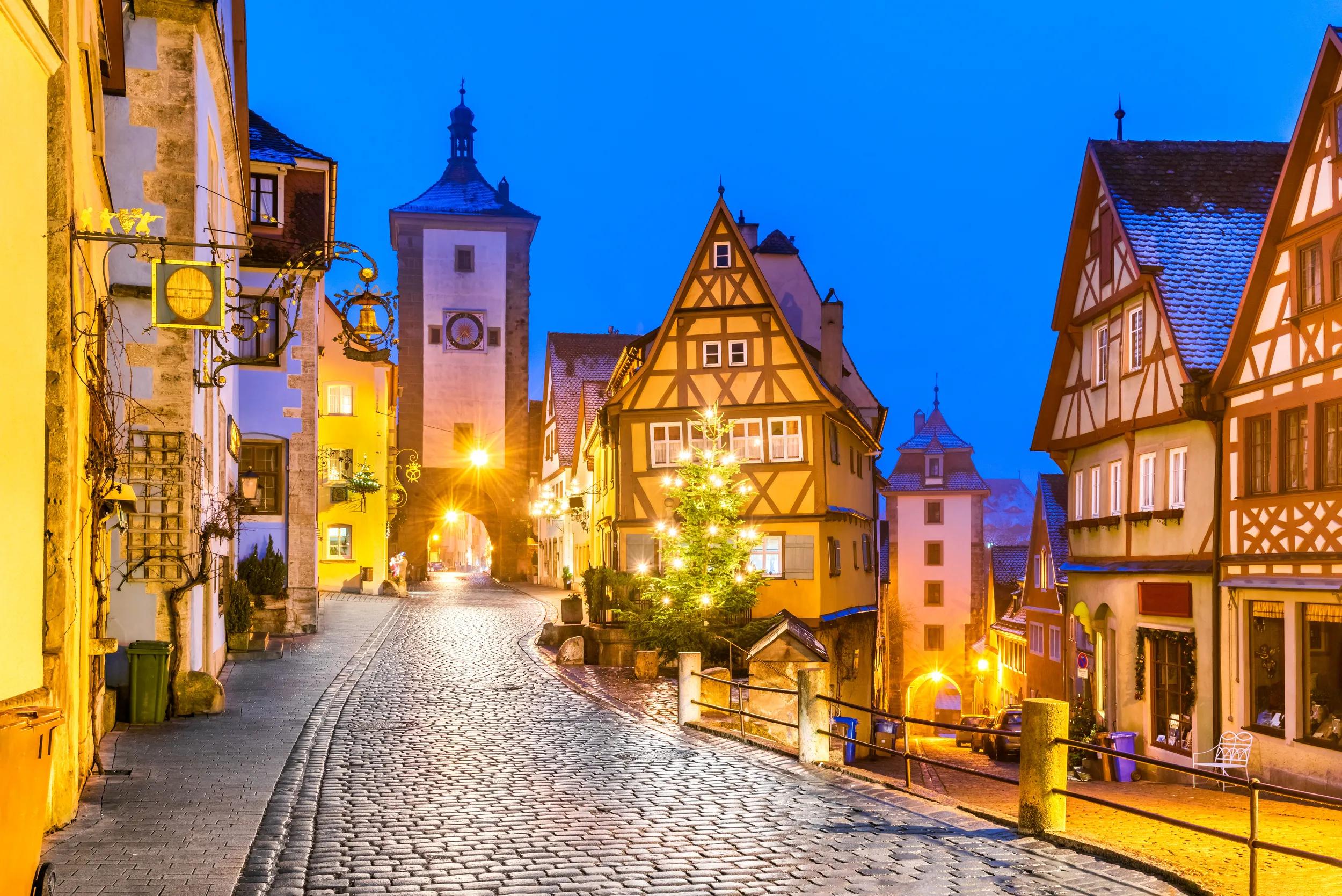 a-eu-germany-rothenburg-medieval-town-259302916-as