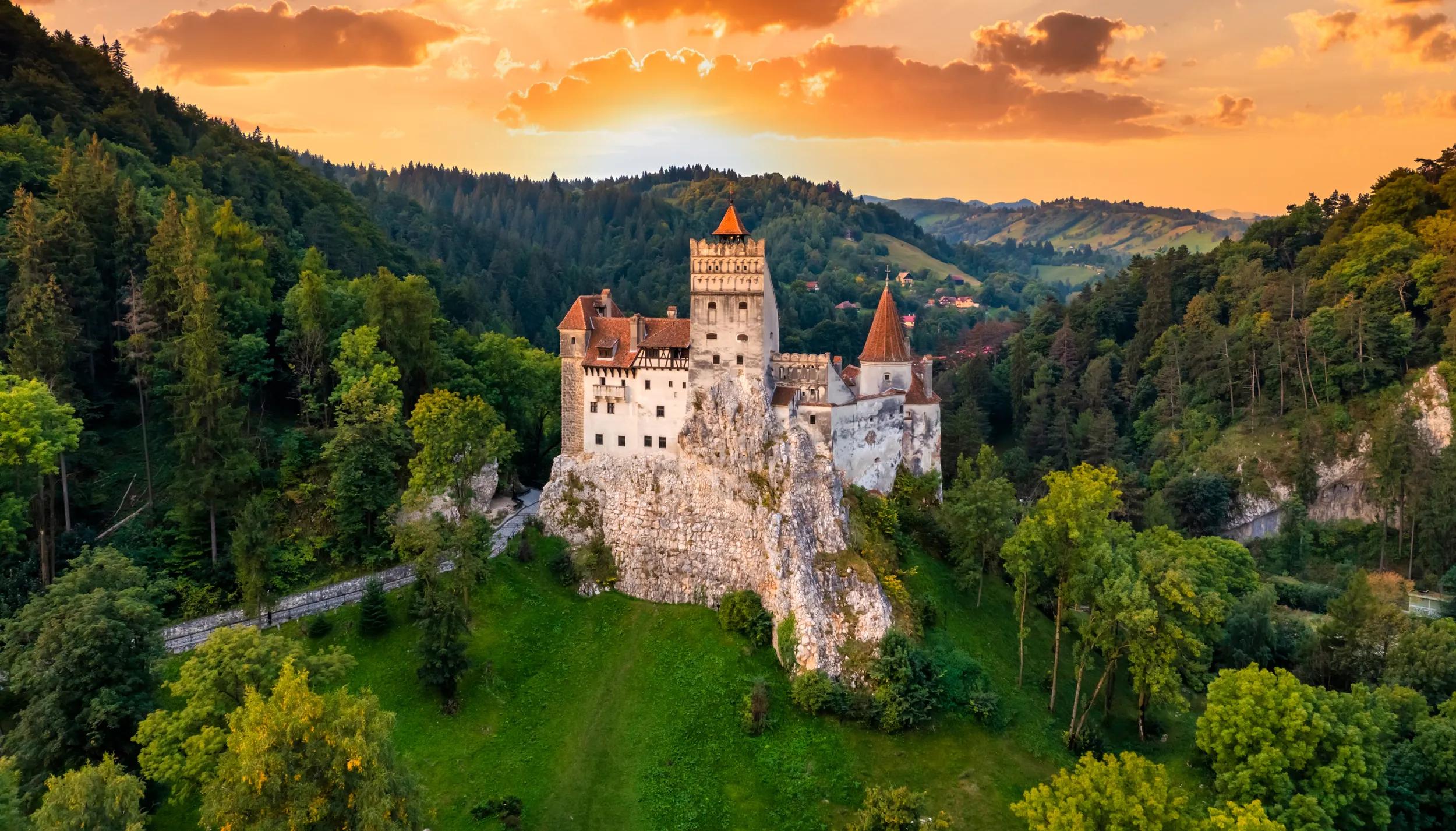 t-eu-romania-transylvania-bran-castle-599576198-as