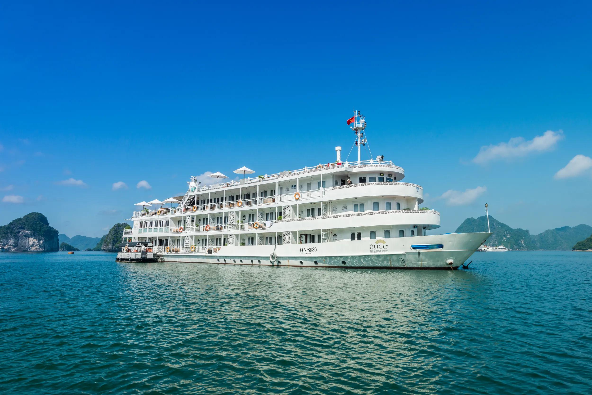 Photo by www.khanhvuquang.com #khanhvuquang #khanhvuquangphotography #weddingphotography #weddingkhanhvuquang