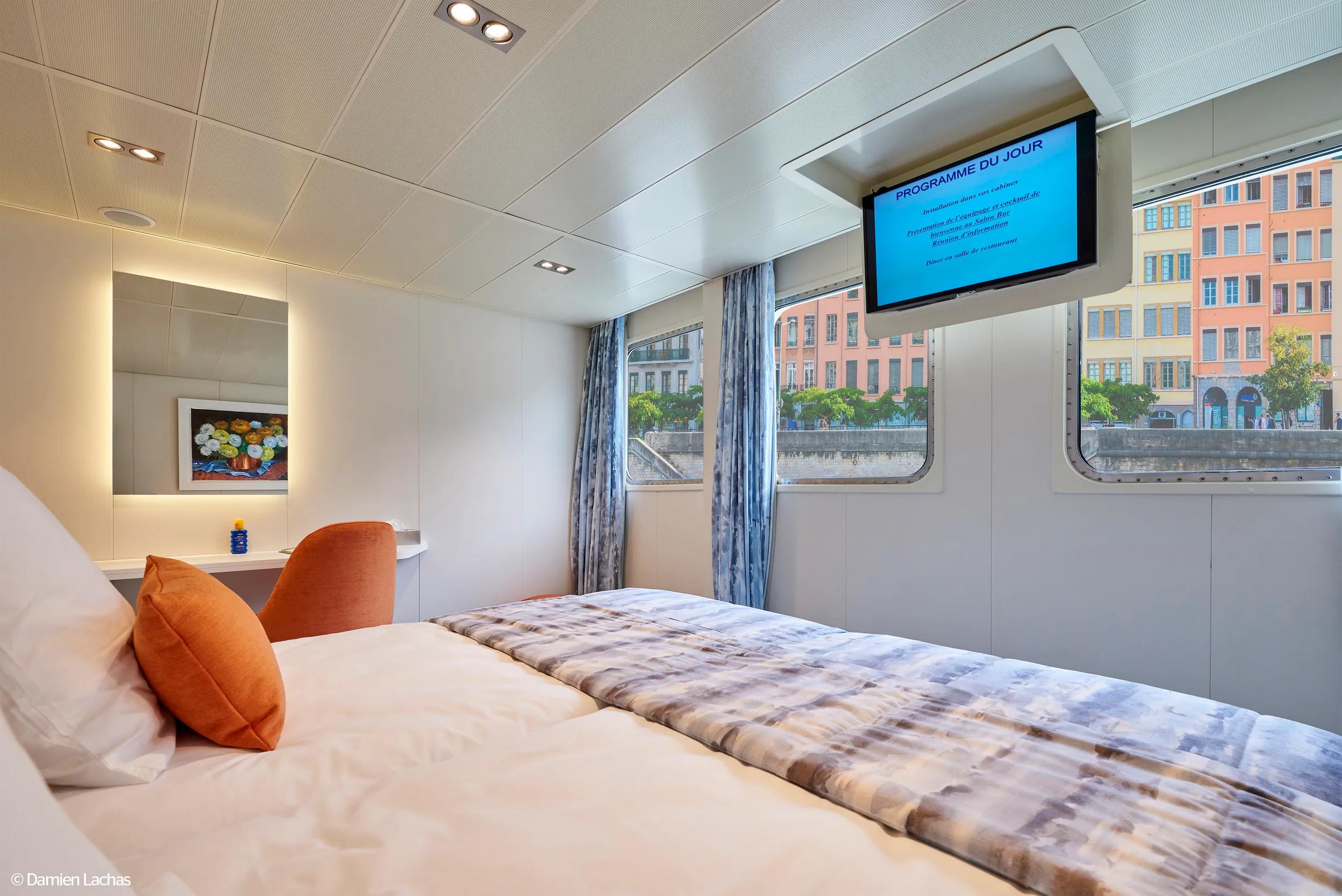 Cabine double du pont principal du paquebot de croisière le Van Gogh en mars 2018.