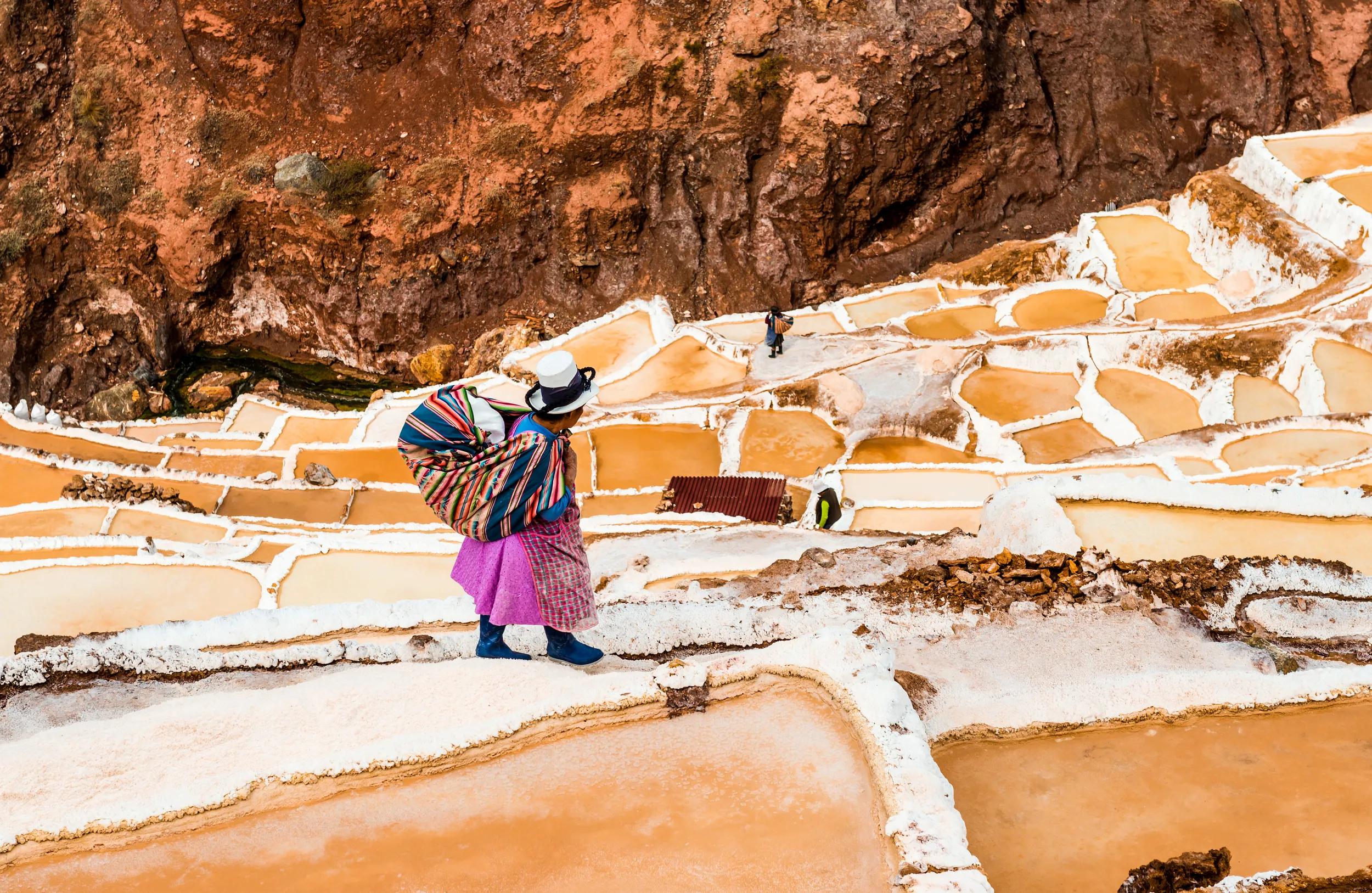 salt extraction in Peru. Workers at Salinas de Maras