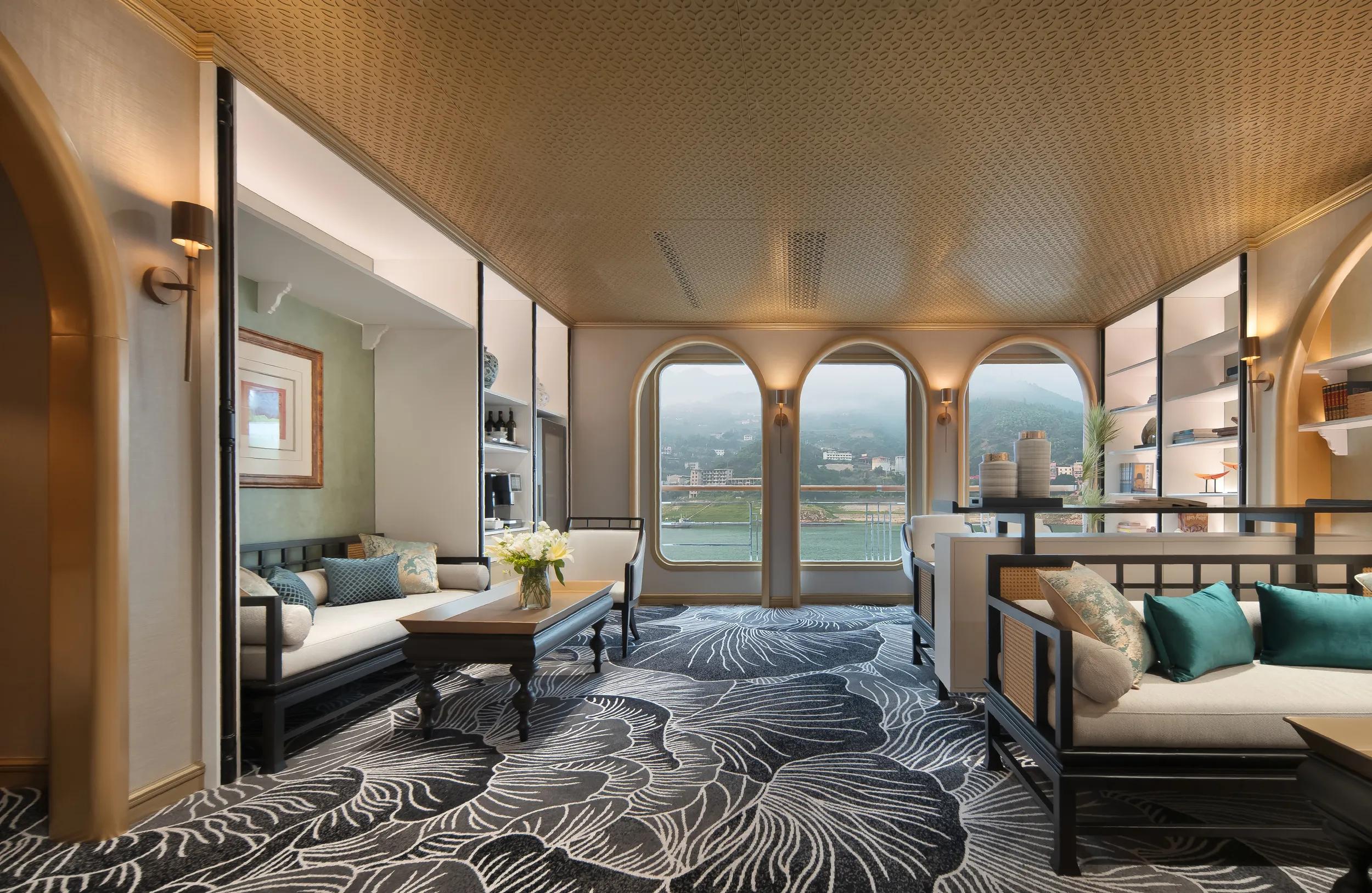 Velvet Lounge, Ship Yangzi Explorer.