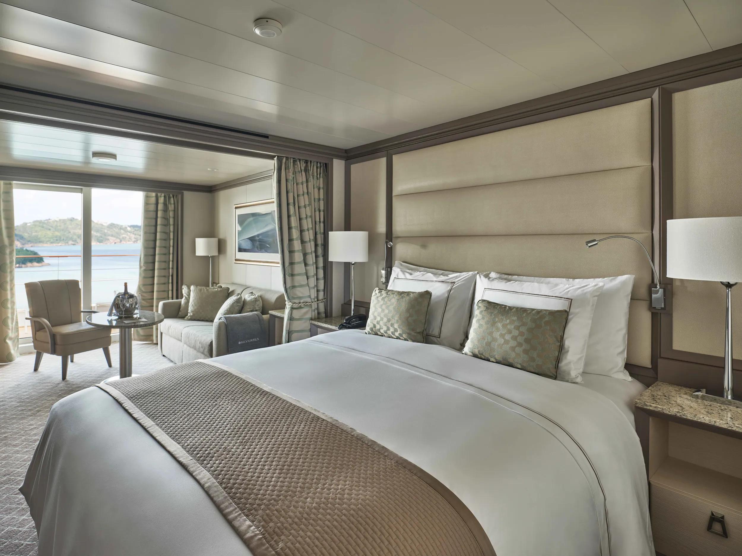 Bed of the Veranda Suite, Silver Moon.