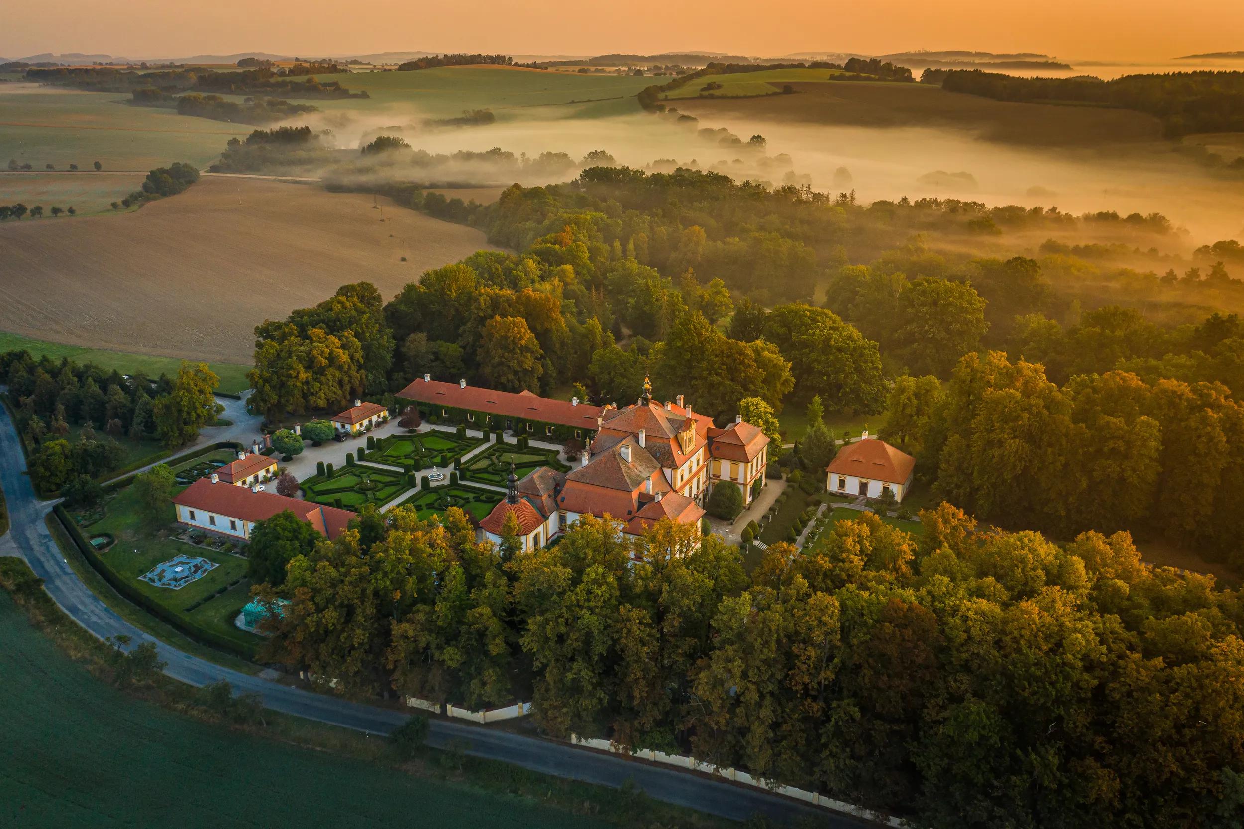 a-eu-czech-rep-chateau-jemniste-aerial-view-407147769-as