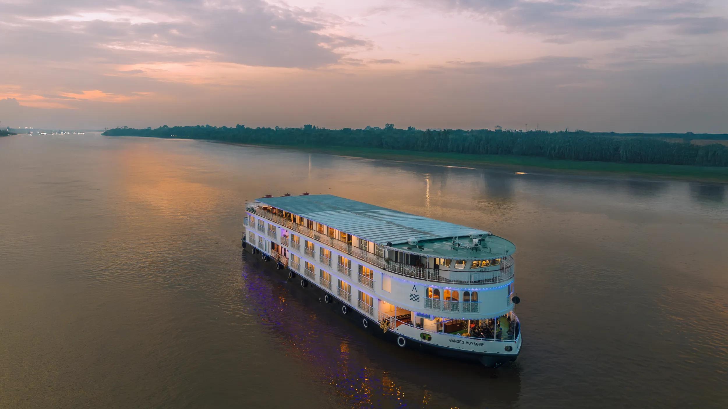 Ganges Voyager exterior