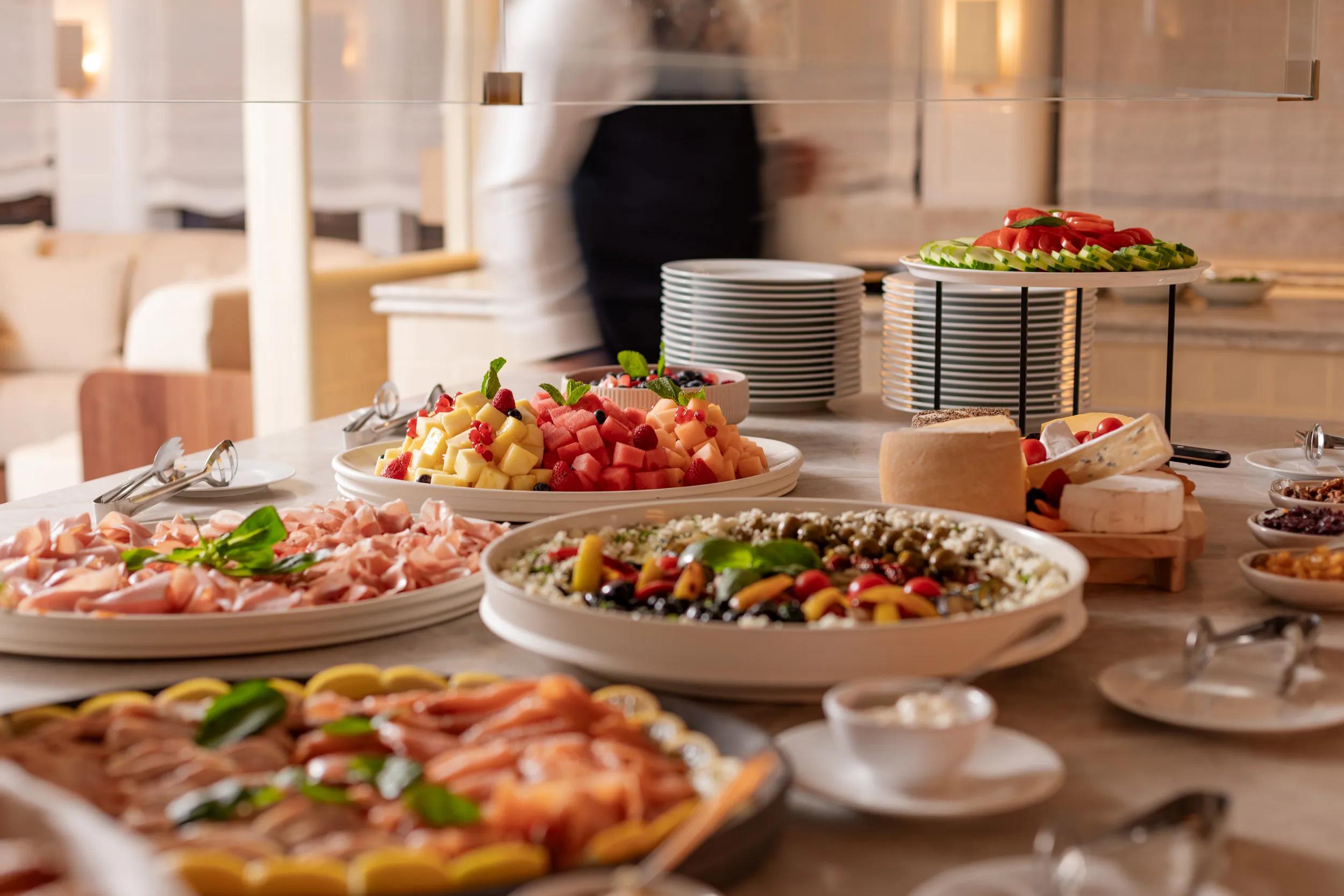 APT Solara, Bistro Saison buffet