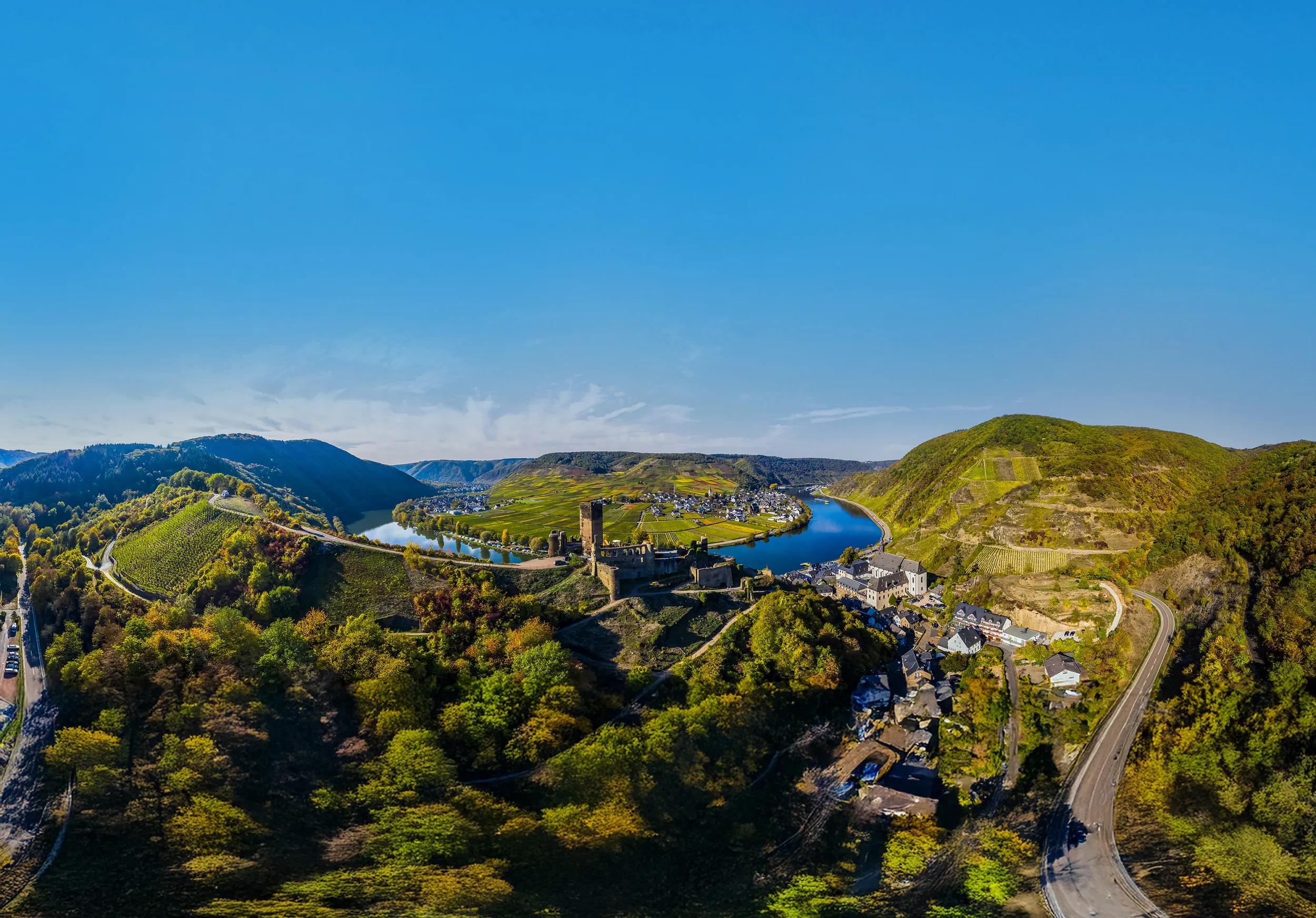 Aerial view, Poltersdorf with vineyards and the castle Metternich, Mosel, Cochem-Zell district, Rhineland-Palatinate, Germany