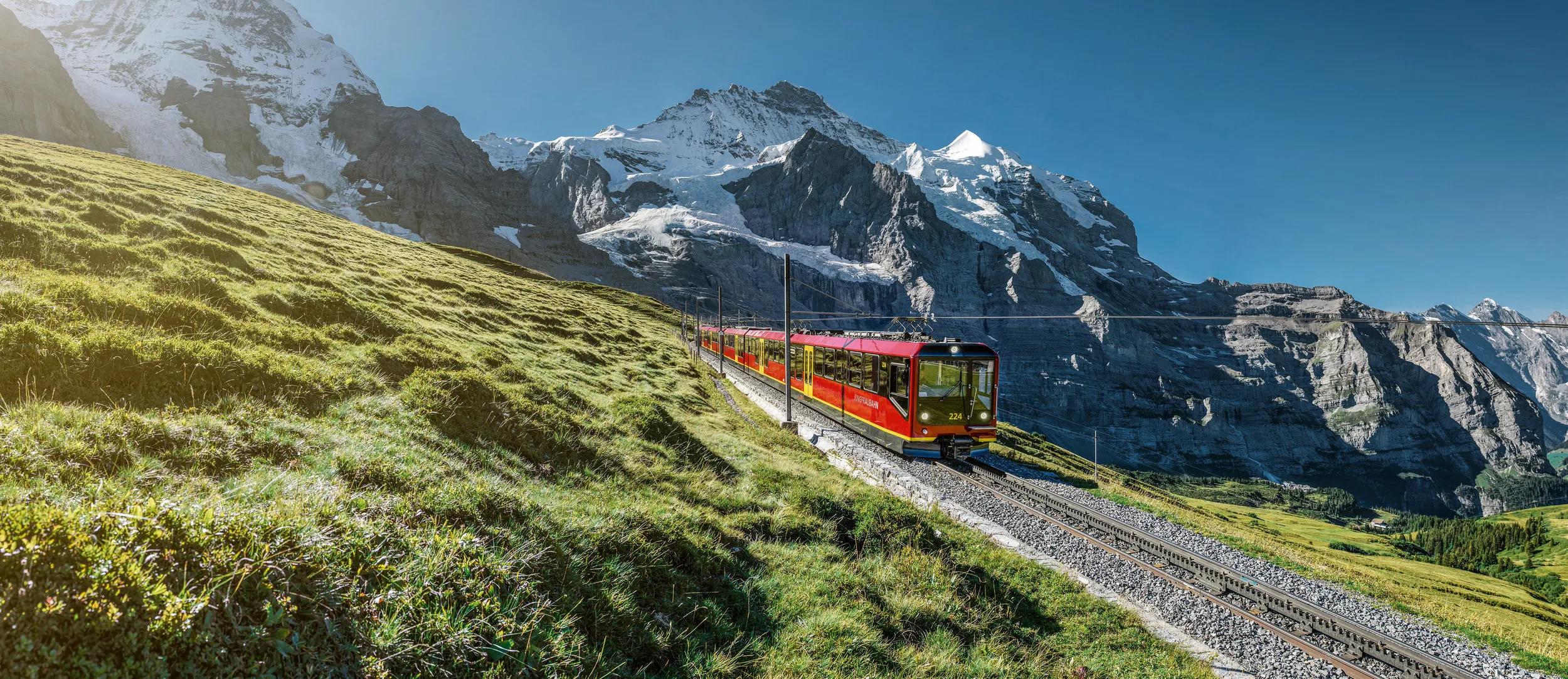 a-eu-switzerland-jungfrau-bahn-panoramic-credit-jungfrau-railway-supplied