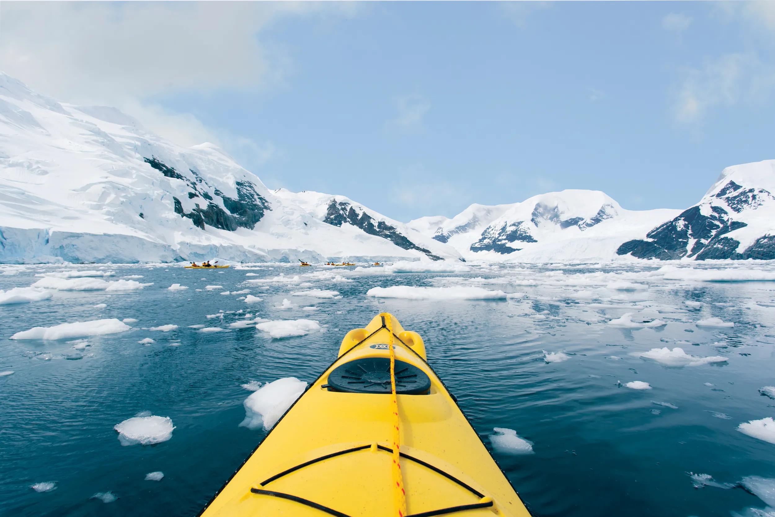 a-ship-seabourn-venture-antarctica-kayaks-2017-11-cc-credit-supplied