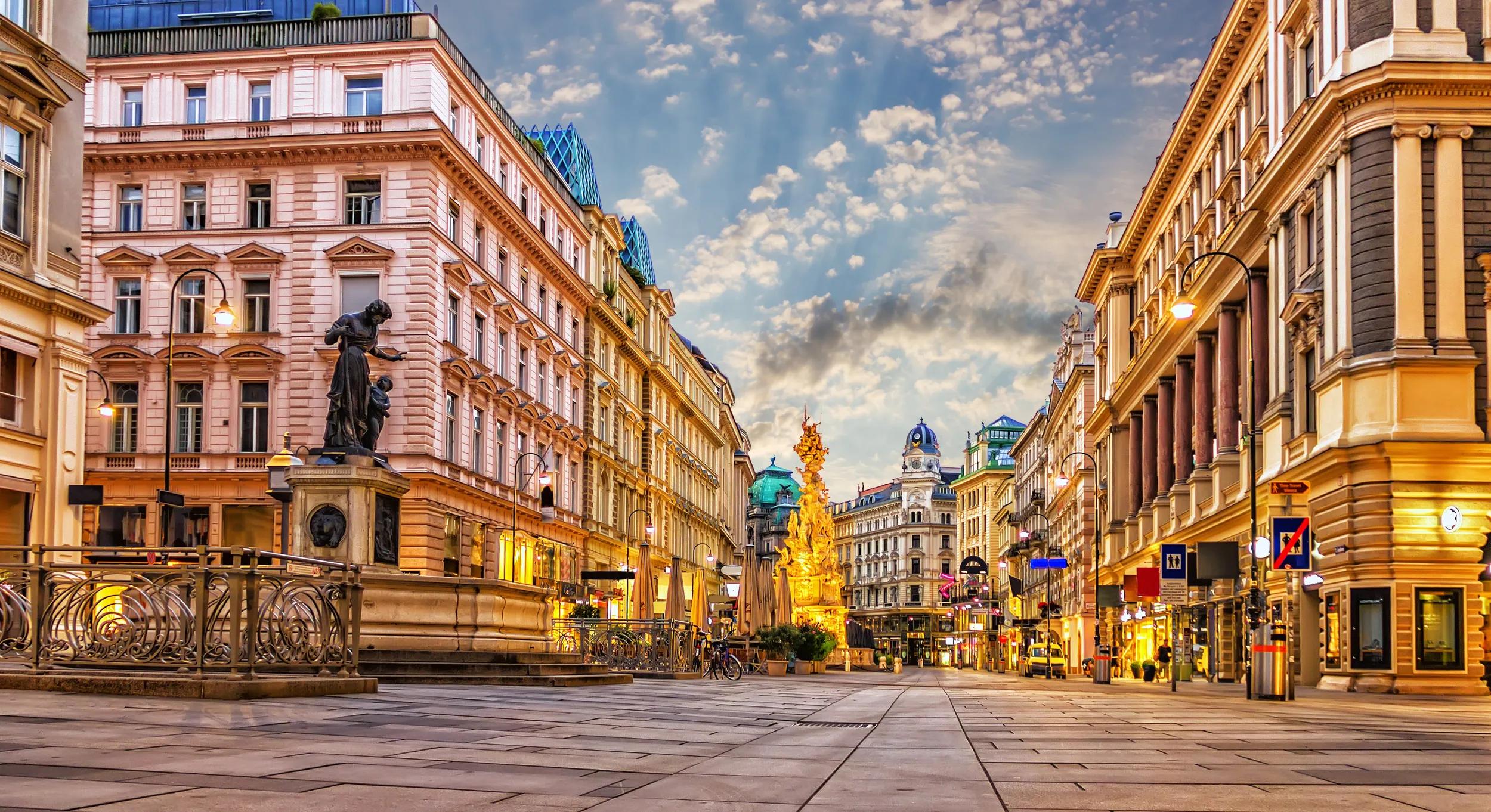 t-eu-austria-vienna-famous-city-street-241242655-as