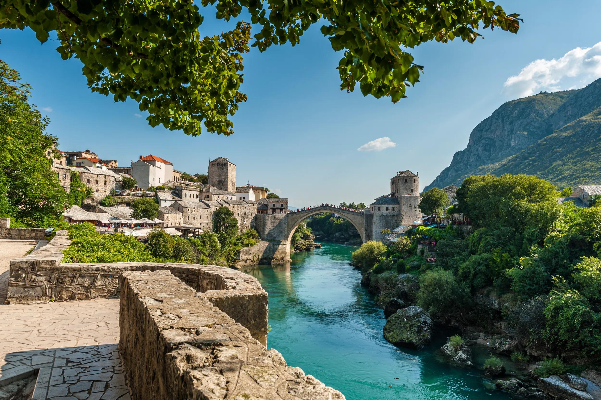 a-eu-bosnia-mostar-old-bridge-1367281468-g-rf