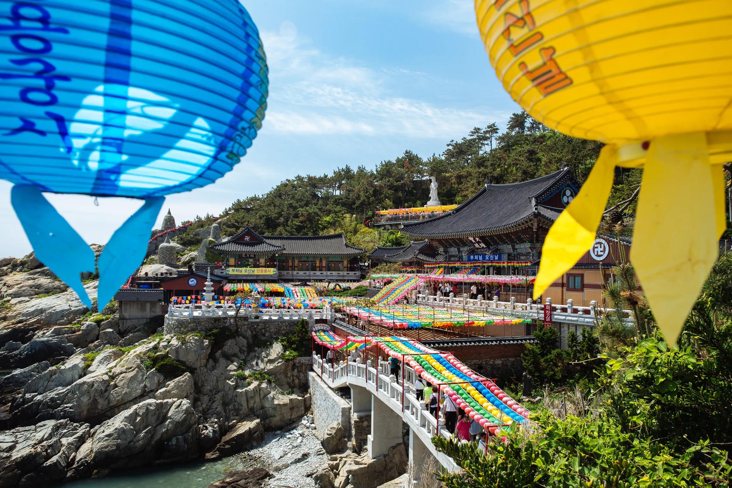 Haedong Yonggungsa Temple is situated on the coast of the north-eastern portion of Busan. the temple is popular with sightseers, particularly during Buddha's Birthday celebrations when the complex is decorated with paper lanterns.