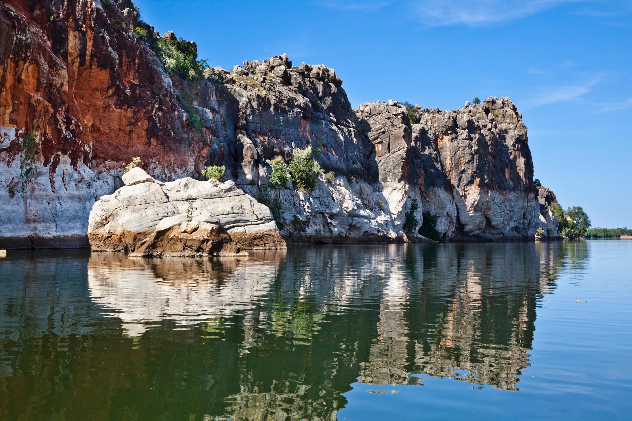 Australia, Western Australia, Kimberley, Geikie Gorge National Park, view of the fossilized reef gorge formed by the Fitzroy River. The ancient limestone barrier reef dates back to the Devonian period.