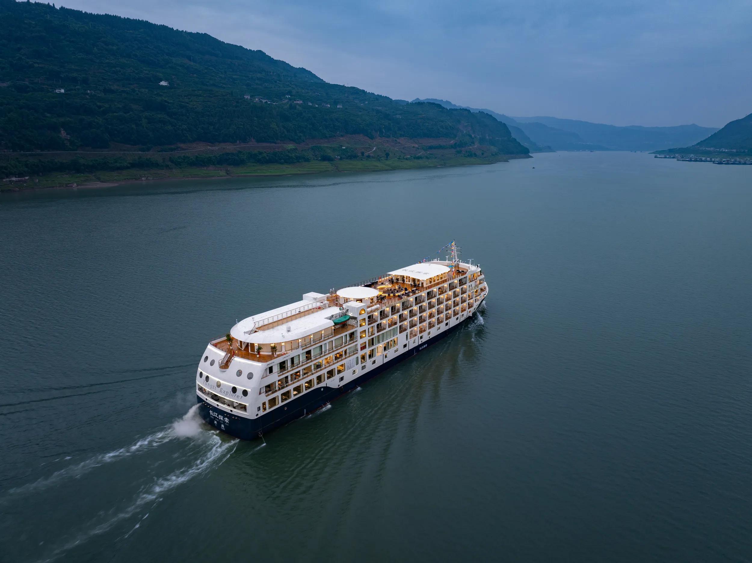 Ship YANGZI EXPLORER exterior, aerial.