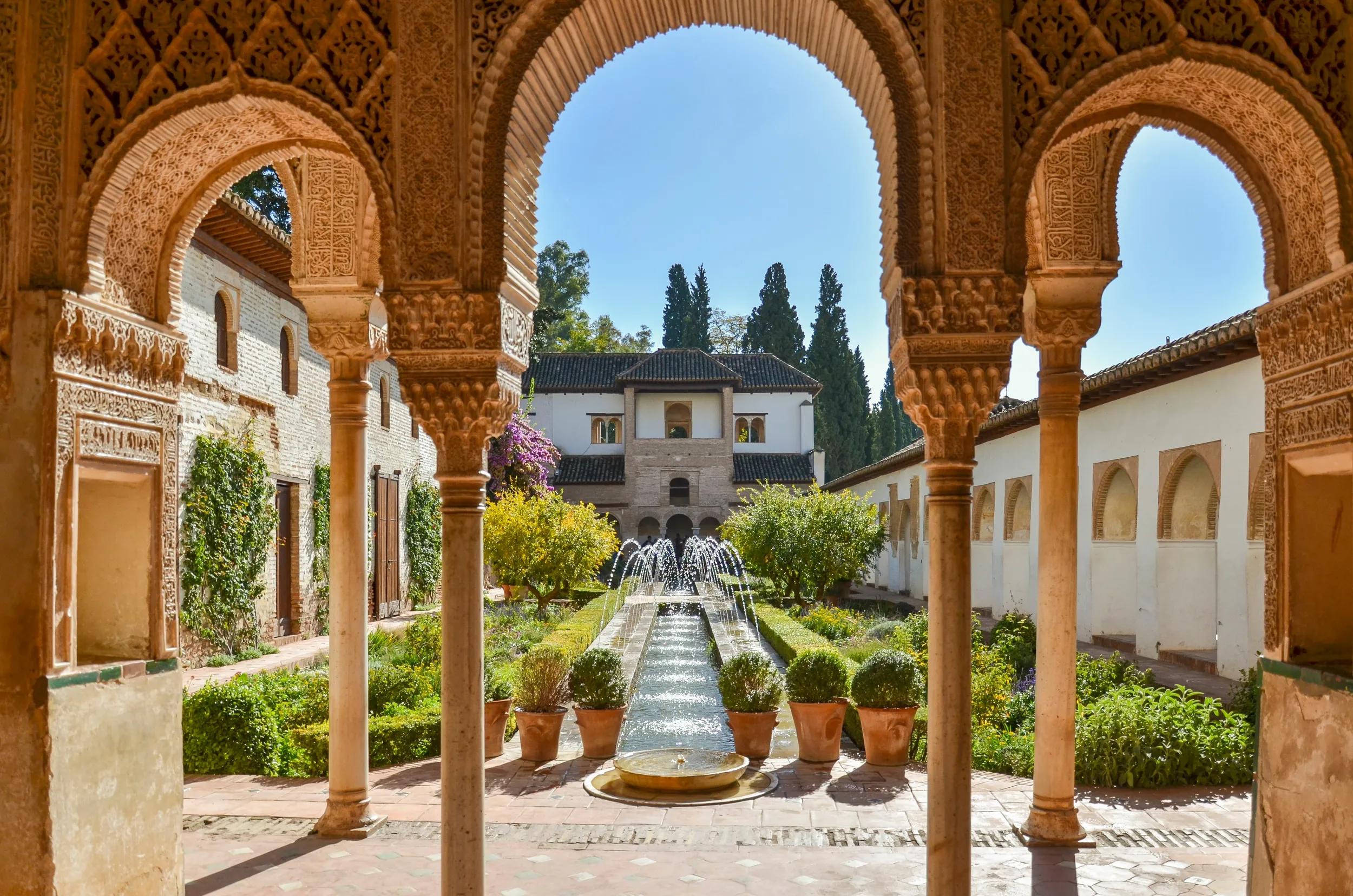 a-eu-spain-granada-palacio-de-generalife-87010876-as