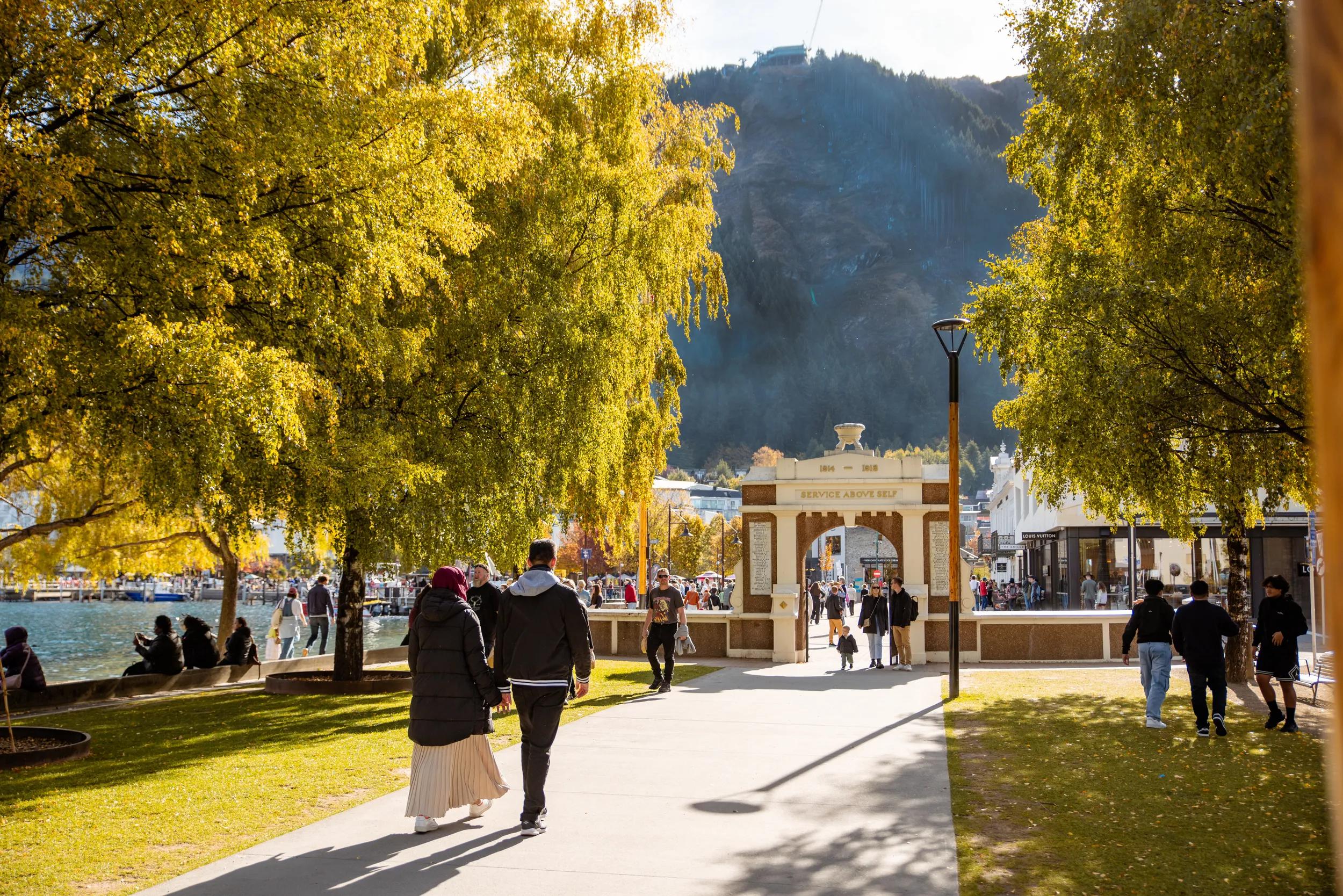 Autumn Queenstown CBD 
DQ Full Use
DQ Commissioned shoot with Francine Boer Photography