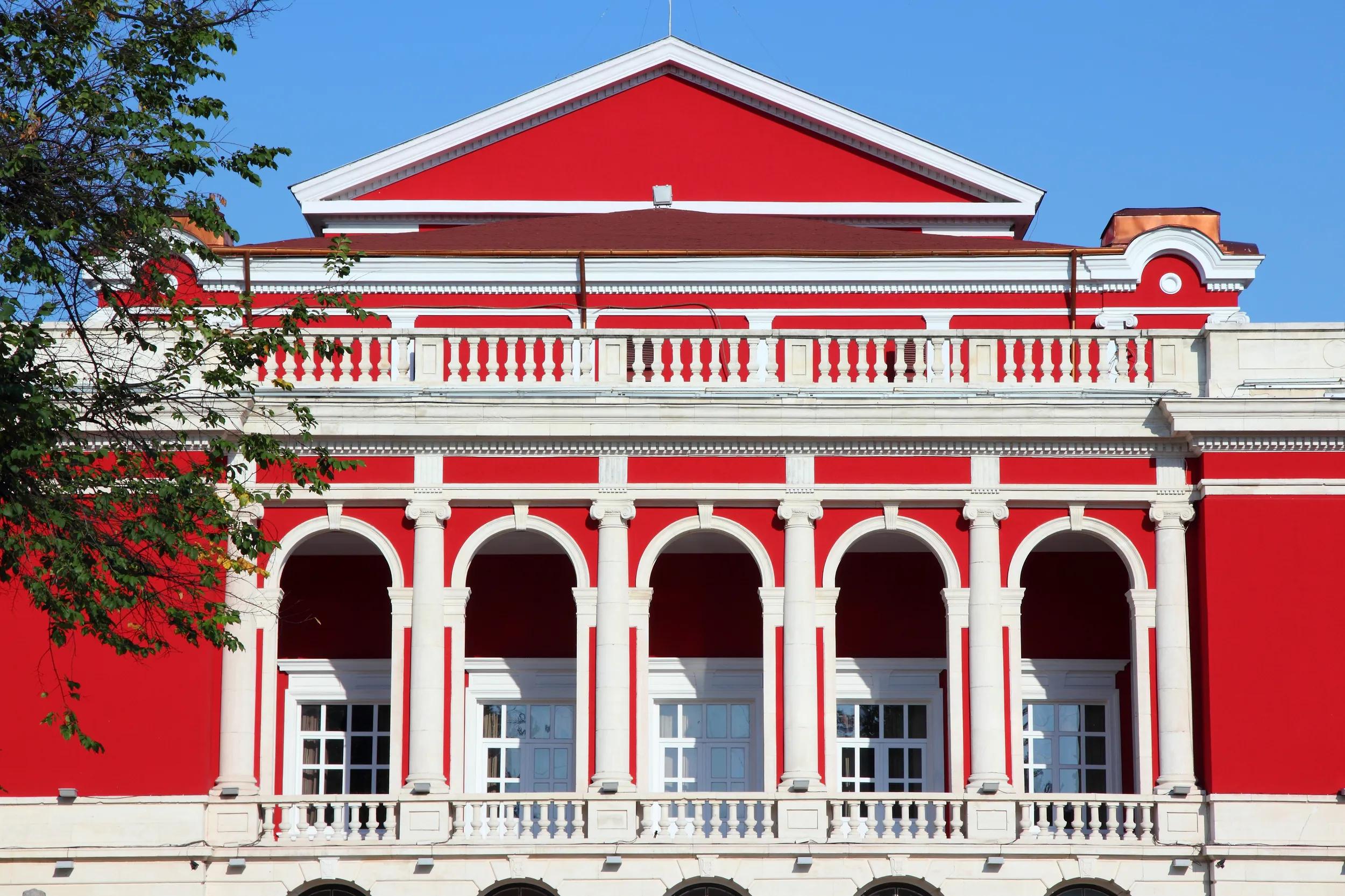 t-eu-bulgaria-ruse-national opera house-118536058-s