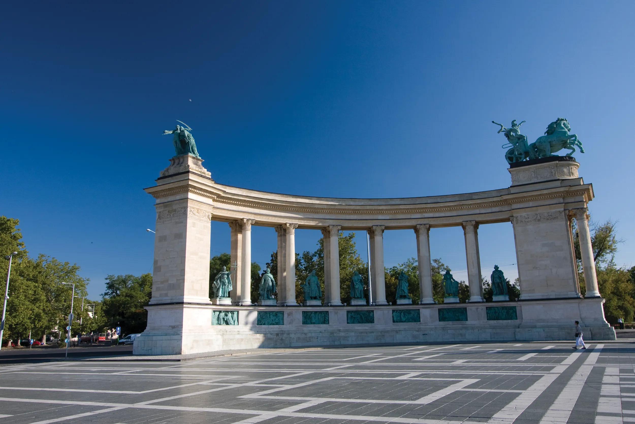 Seven chieftains of the Magyars, national leaders, tomb of the unknown soldier