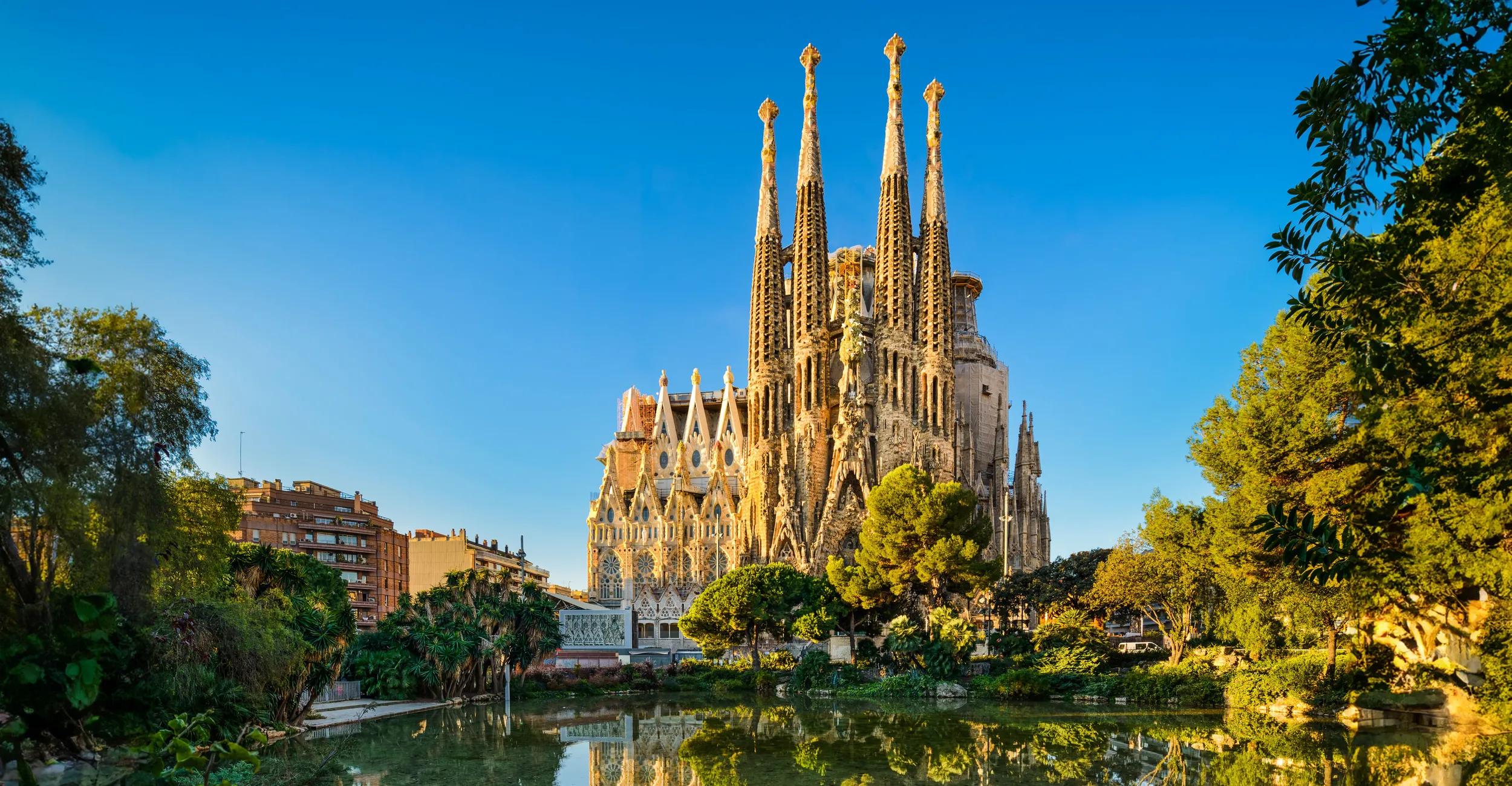 a-eu-spain-barcelona-sagrada-familia-131639321-as