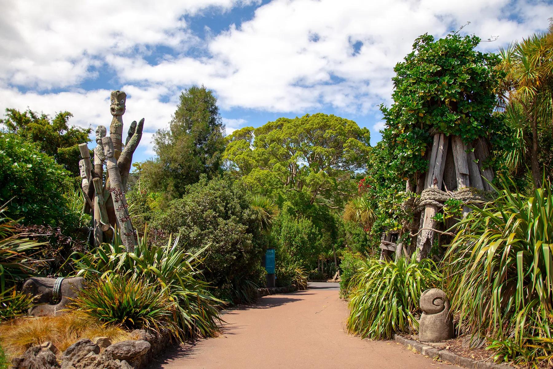 Entrance - Te Wao Nuia - Auckland Zoo, NZ.