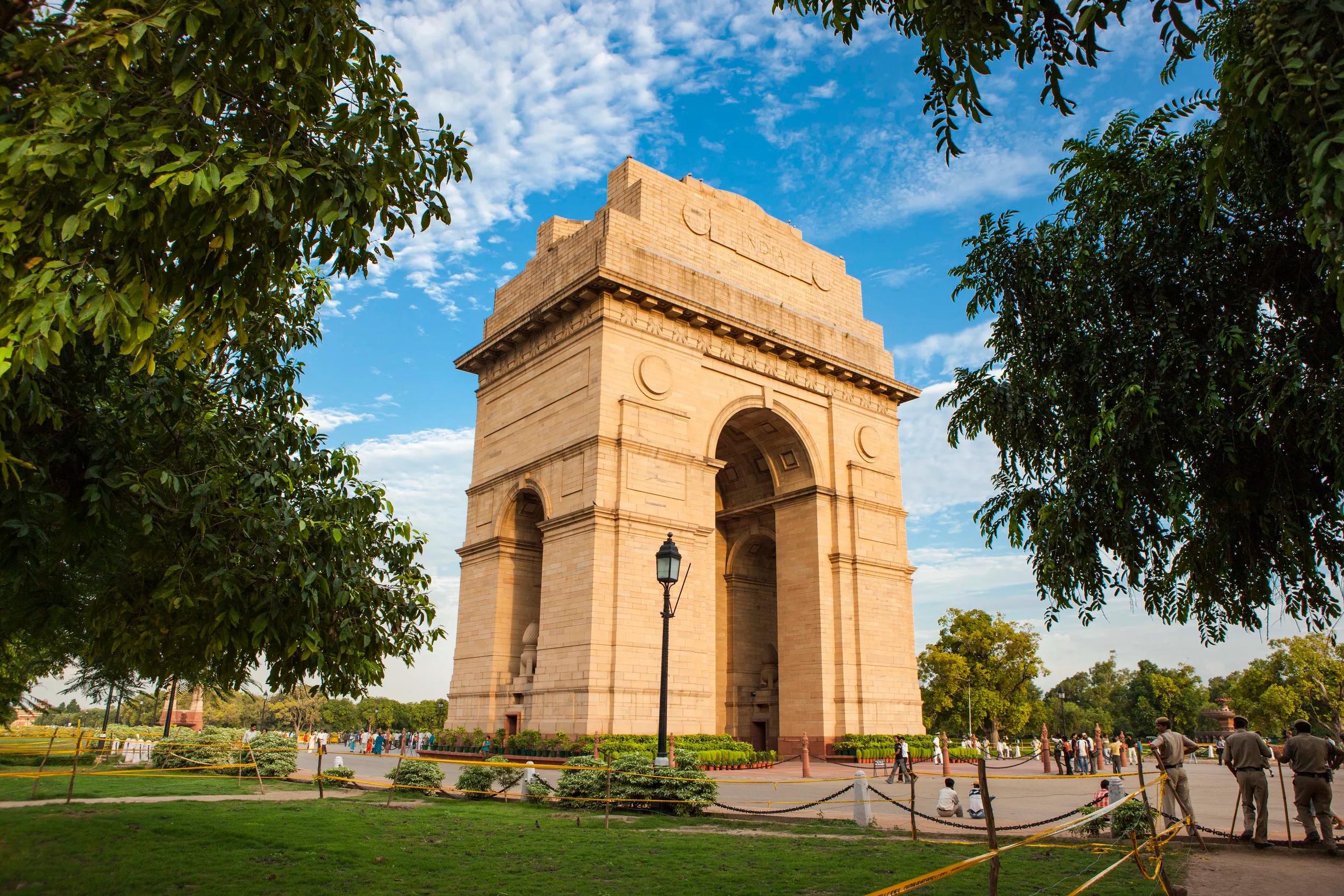 t-as-india-new-delhi-india-gate-636880762-g-rf