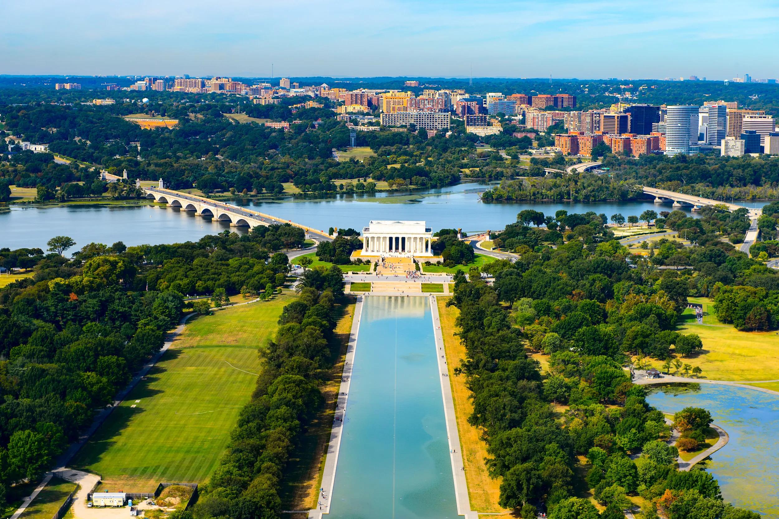Aerial view of the Abraham Lincoln memorial, Washington DC, USA