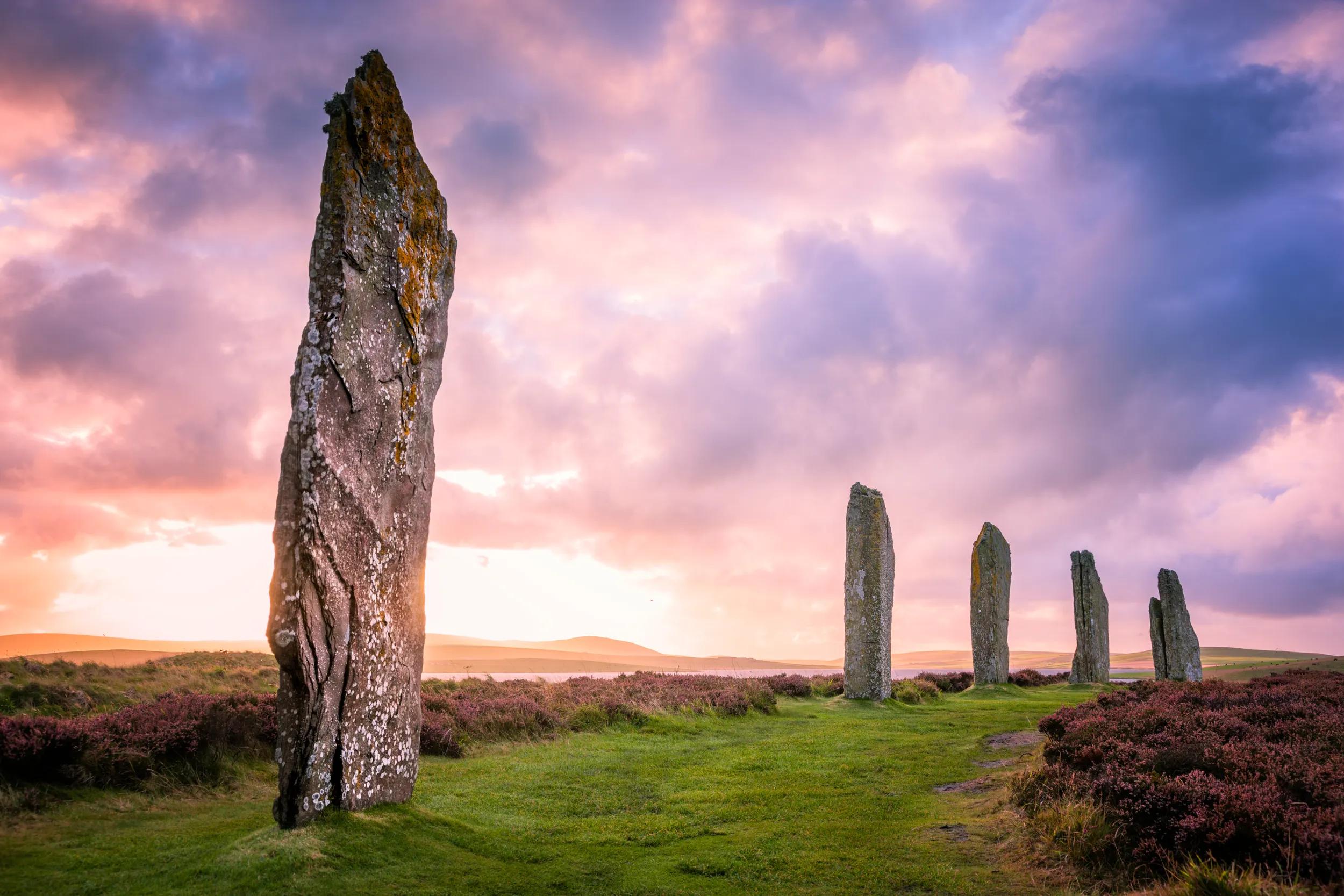 a-eu-scotland-orkney-islands-ring-of-brodgar-471776169-g-rf